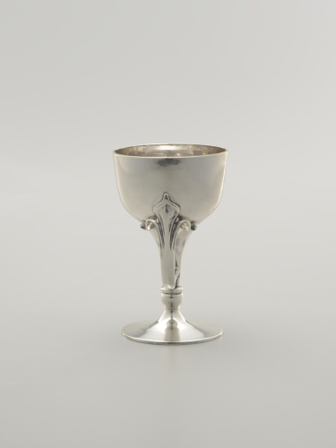 maker%27s%20mark%20of%20Mappin%20%26%20Webb%20Ltd.%2C%20%3Cb%3E%3Ci%3E%20Chalice%3C%2Fi%3E%3C%2Fb%3E%2C%201902%2C%20sterling%20silver%2C%20The%20Margo%20Grant%20Walsh%2020th%20Century%20Silver%20and%20Metalworks%20Collection%2C%20public%20domain%2C%202001.129.31